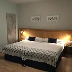 Hotel Celanova Ξενοδοχείο 2*