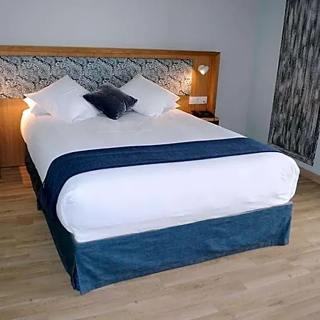 Hotel Celanova فندق ثيلانوفا
