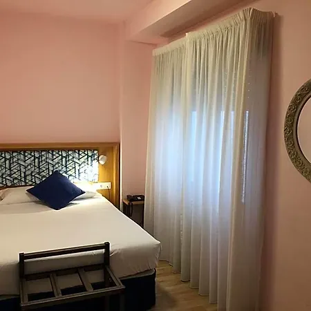 Hotel Celanova 2* ثيلانوفا
