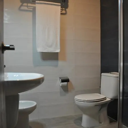 Hotel Celanova ثيلانوفا