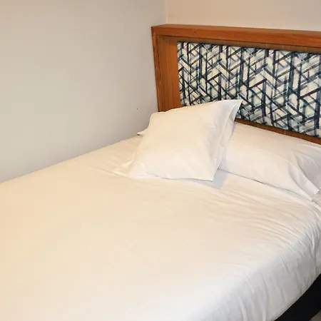 Hotel Celanova Hotell 2*
